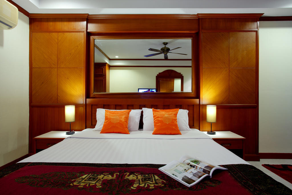 The Yim Siam Hotel Patong Exterior foto