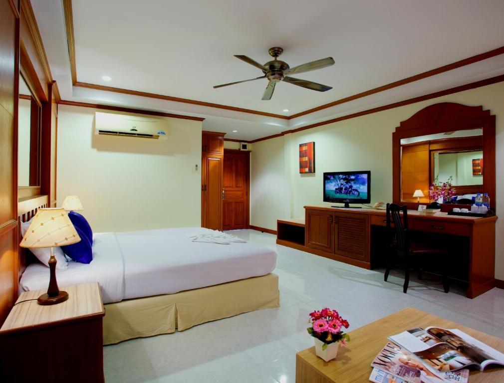 The Yim Siam Hotel Patong Habitación foto
